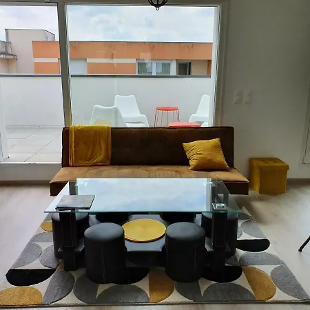 Sebastopol 32 Apartment *